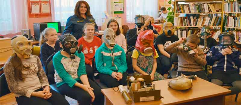 В библиотеке №7 открылась выставка «Наука спасать людей»