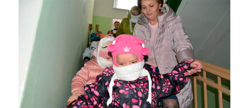 Сотрудники пожарной охраны города Коврова провели тренировочную эвакуацию в детском саду № 10.