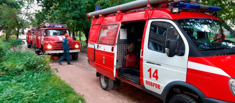 Ещё одна сгоревшая дверь в доме №15/2 по улице Сосновая