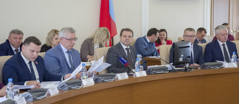 Депутаты ЗС приняли закон «О детях войны» в окончательном варианте