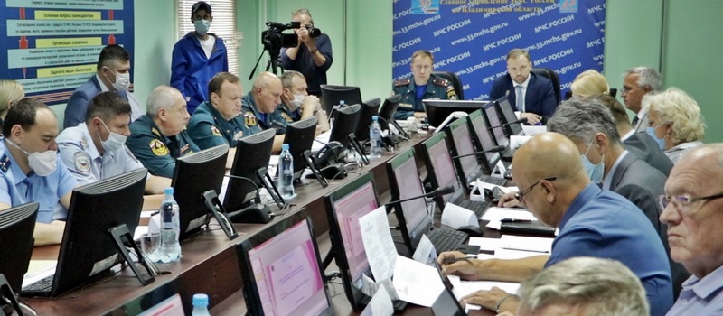 На особом контроле - прохождение пожароопасного сезона, безопасность на воде, подготовка школ к учебному году