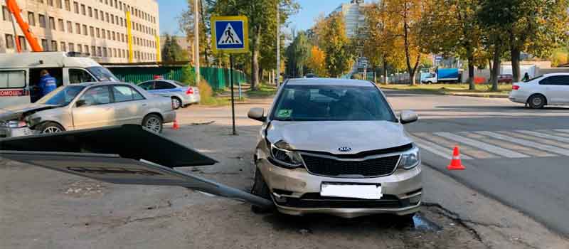 Авария на нерегулируемом перекрестке