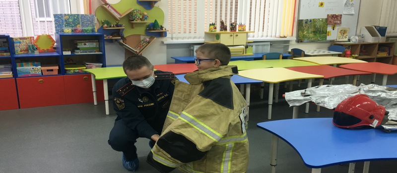Сотрудники 4 ПСО провели занятие по пожарной безопасности в детском саду № 1 города Коврова