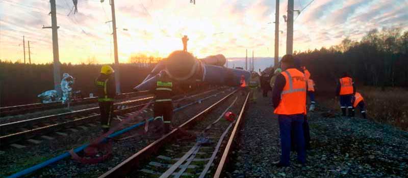 Уровень загрязнения почвы на месте крушения поезда в районе железнодорожной станции Новки превышен в четыре раза