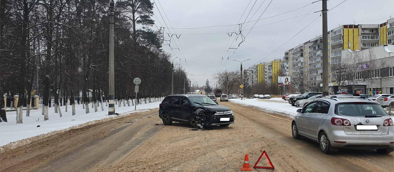 Врезался в столб 