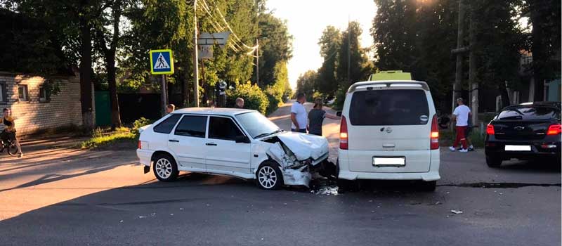 ДТП на  перекрестке ул. Дегтярева – ул. Урицкого