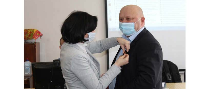 Главному врачу КМГБ № 1 Александру Плакунову вручили медаль  «Ковров-город воинской славы»