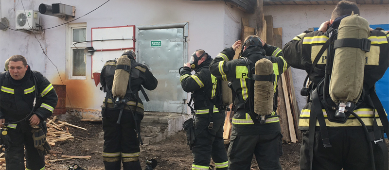 Пожар в п.Глебово в деревообрабатывающем цехе