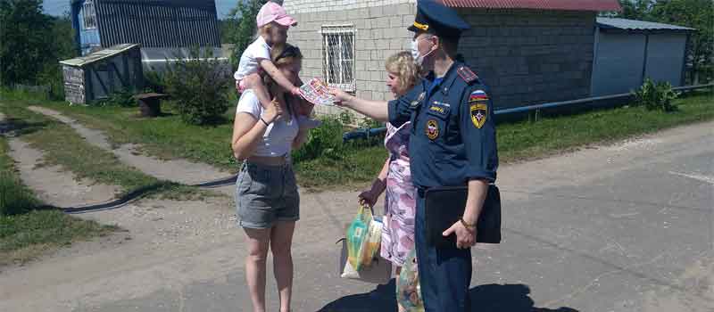 Ковровские пожарные провели профилактические мероприятия в садовых товариществах.