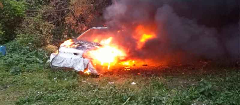 На ул. Привокзальной горел автомобиль