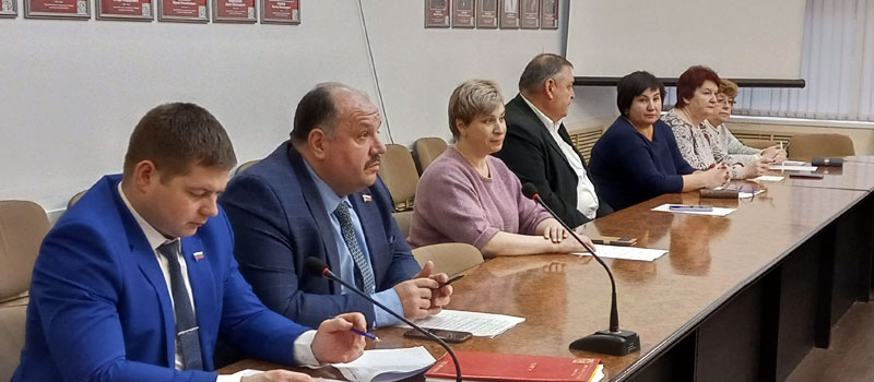 Депутаты обсудили вопросы управления городским имуществом