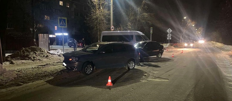 В результате ДТП на ул. Ранжева водитель получил травмы