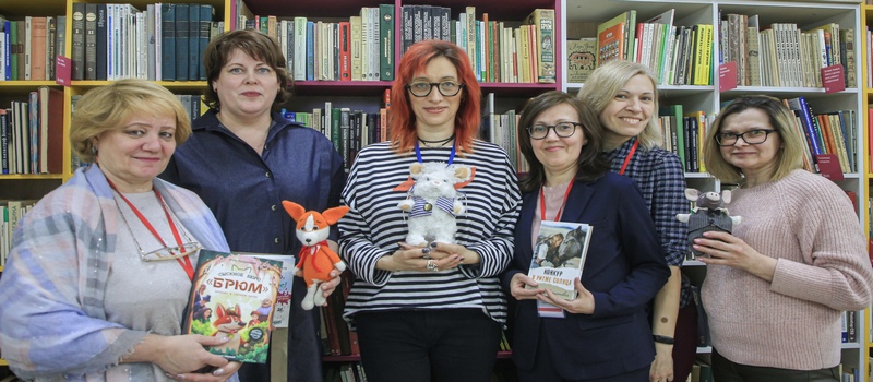 Книжный фокус Майи Лазаренской