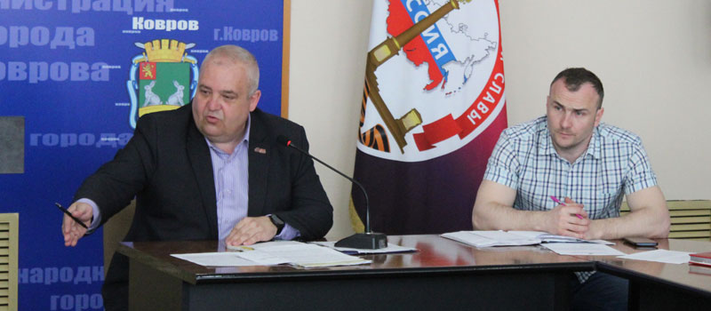 Привести в порядок город к праздникам и призвать к порядку предпринимателей
