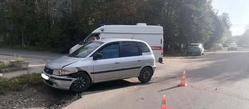 Водитель не уступил дорогу на перекрестке