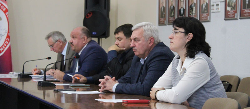 На комитете по ЖКХ обсудили водоснабжение и троллейбусы
