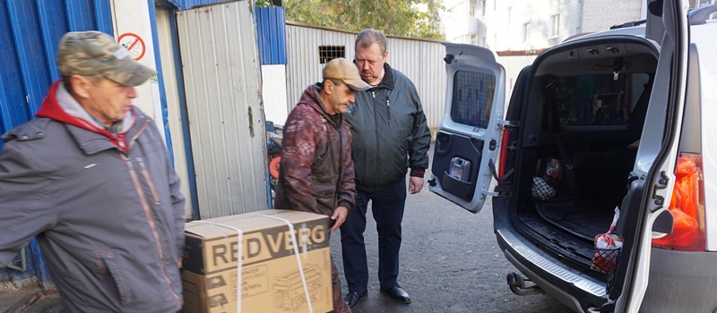 Ковров отправил очередную партию гуманитарной помощи бойцам в зону СВО