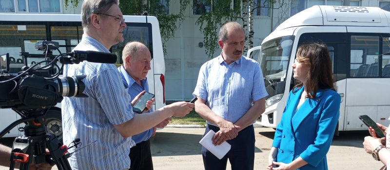 Брифинг в «УТТ»: 16 новых автобусов выходят на городские маршруты