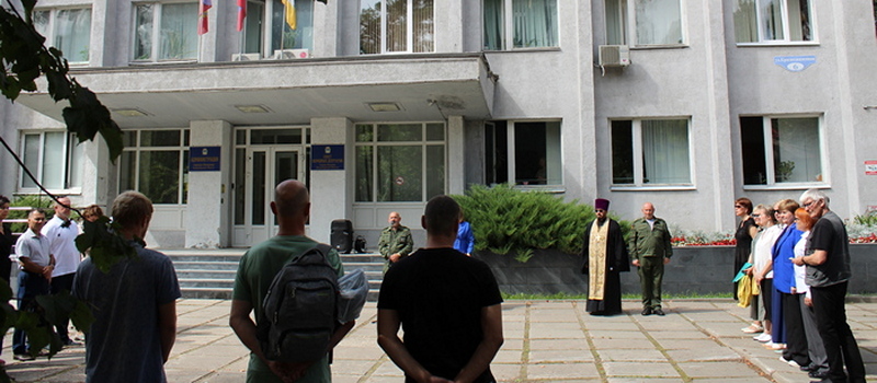 В администрации города состоялась встреча с бойцами, отправляющимися на выполнение задач СВО