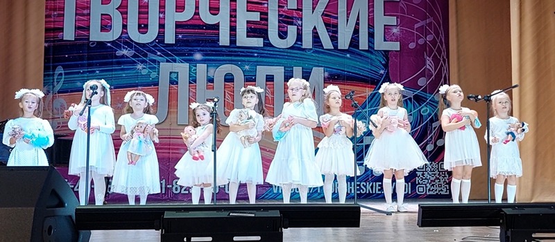 Студия эстрадной песни «Ассорти» успешно выступила на Всероссийском конкурсе-фестивале