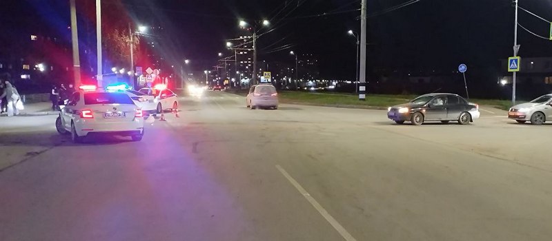 Хроника ДТП 10-16 ноября – пешеход на зебре, питбайк на заднем колесе и упавшее дерево