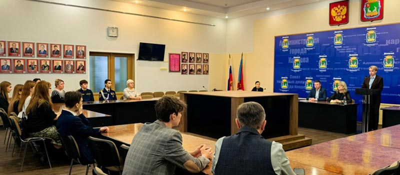 Школьников наградили за победу в конкурсе сочинений «Как повысить интерес избирателей к выборам?»