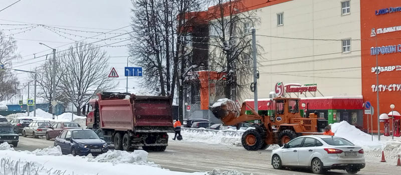 Вывоз снега, уборка остановочных пунктов в Коврове 10 февраля