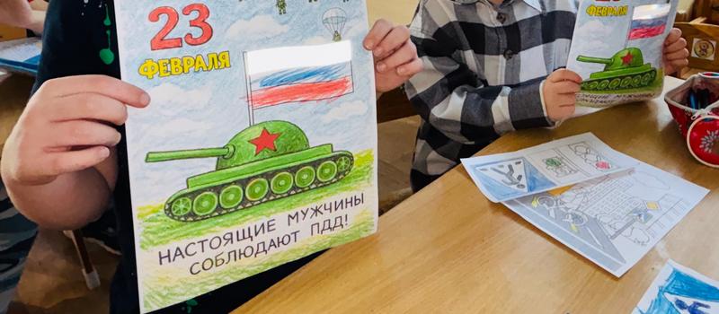 В Коврове полицейские провели акцию «Яркая открытка защитнику Отечества»