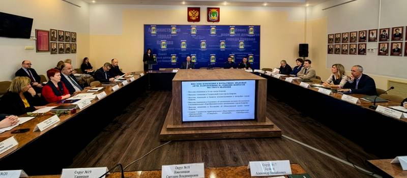 На плановом заседании Совета народных депутатов заслушивали отчеты