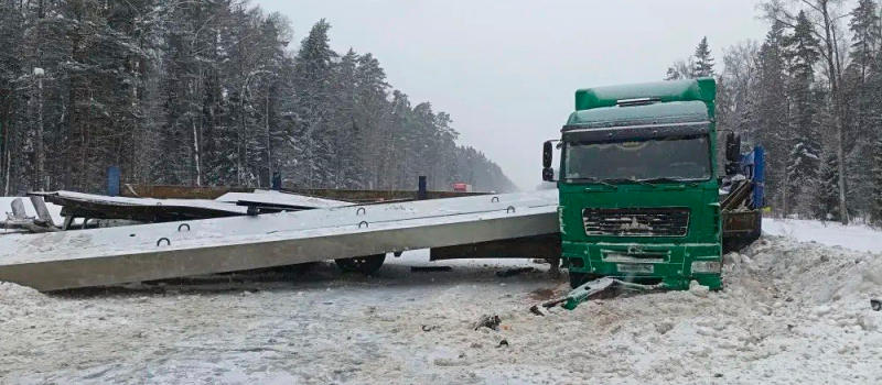 ГАИ: ДТП с участием грузовика преградило движение по трассе М-7 «Волга» в Ковровском районе