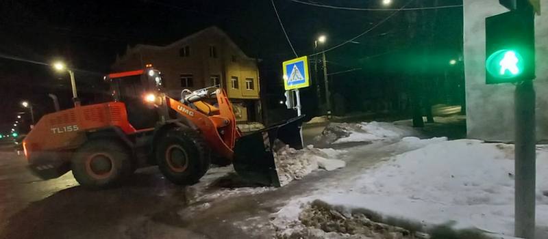 Уборка города, вывоз снега в Коврове 19 марта