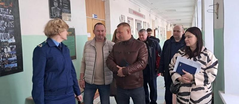 Ремонт в школе №4 идет по графику, достигнуто 30% общестроительной готовности