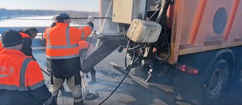 В Коврове стартовали работы по ямочному ремонту дорог литым асфальтом
