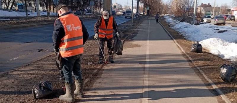 Уборка города, очистка ливневок, вывоз снега в Коврове 25 марта