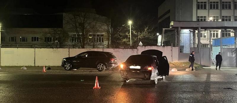 ГАИ: нетрезвый водитель въехал в стоящую машину на Социалистической и пострадал