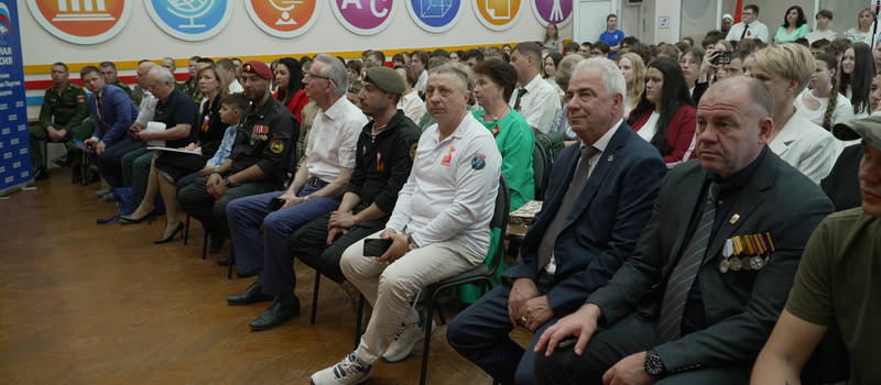 Участниками патриотического фестиваля в ковровской школе стали ветераны СВО из Владивостока