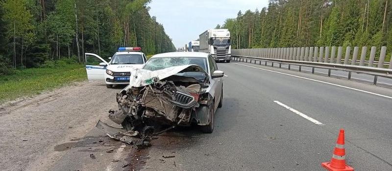 На трассе М-7 столкновение с полуприцепом. Пострадала несовершеннолетний пассажир 